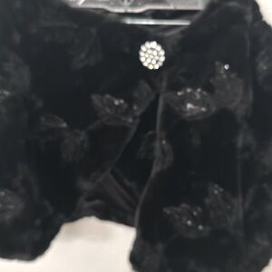 Faux fur stole   Shawl cape